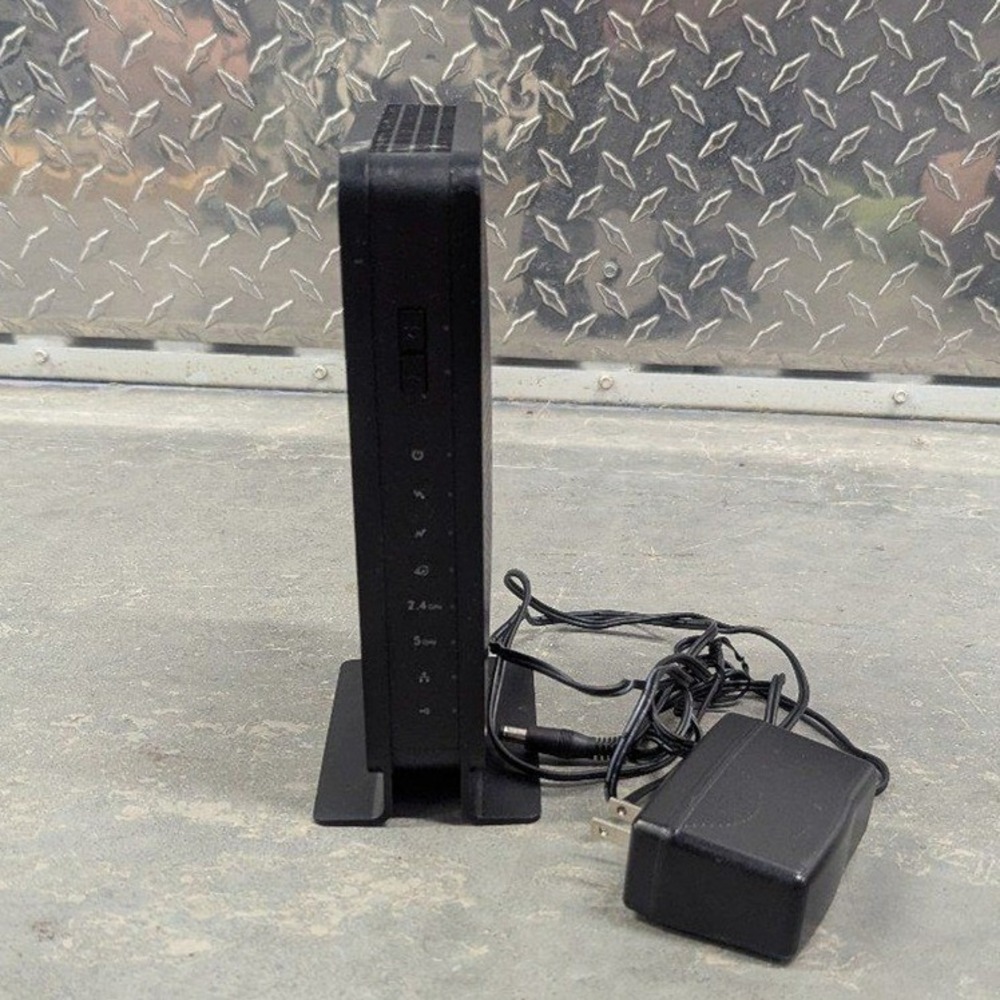 Netgear C3700 DOCSIS 3.0 Cable Modem WiFi Router N600 AC Adapter Included - Picture 2 of 6